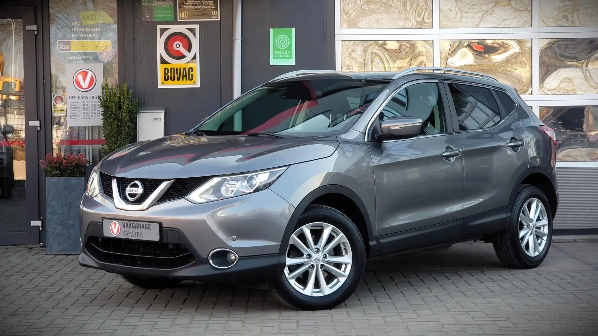 Nissan Qashqai 1.2 Connect Ed. NAP DAB+/Camera/Navi/Cam/PDC Grau - 2