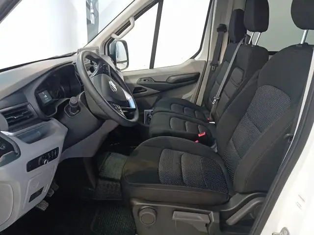 Maxus Deliver 9 view 10