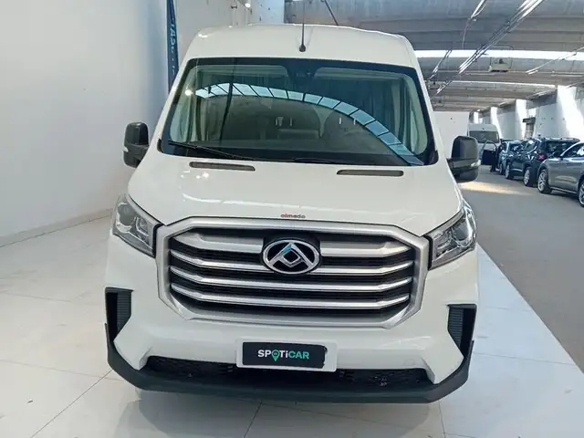 Maxus Deliver 9 view 2