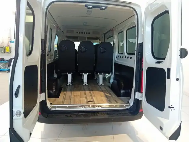 Maxus Deliver 9 view 8