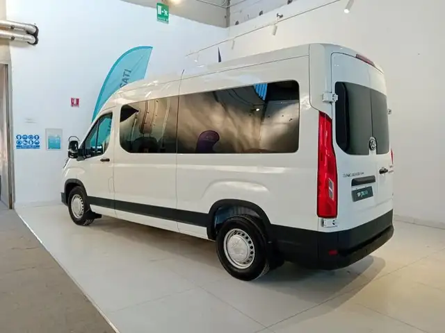 Maxus Deliver 9 view 7