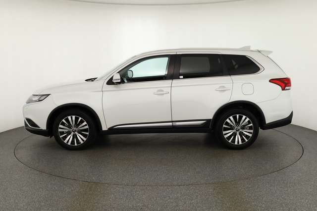 Mitsubishi Outlander 2.0 MIVEC Diamant Edition 4WD LED Navi