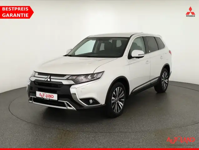 Mitsubishi Outlander 2.0 MIVEC Diamant Edition 4WD LED Navi