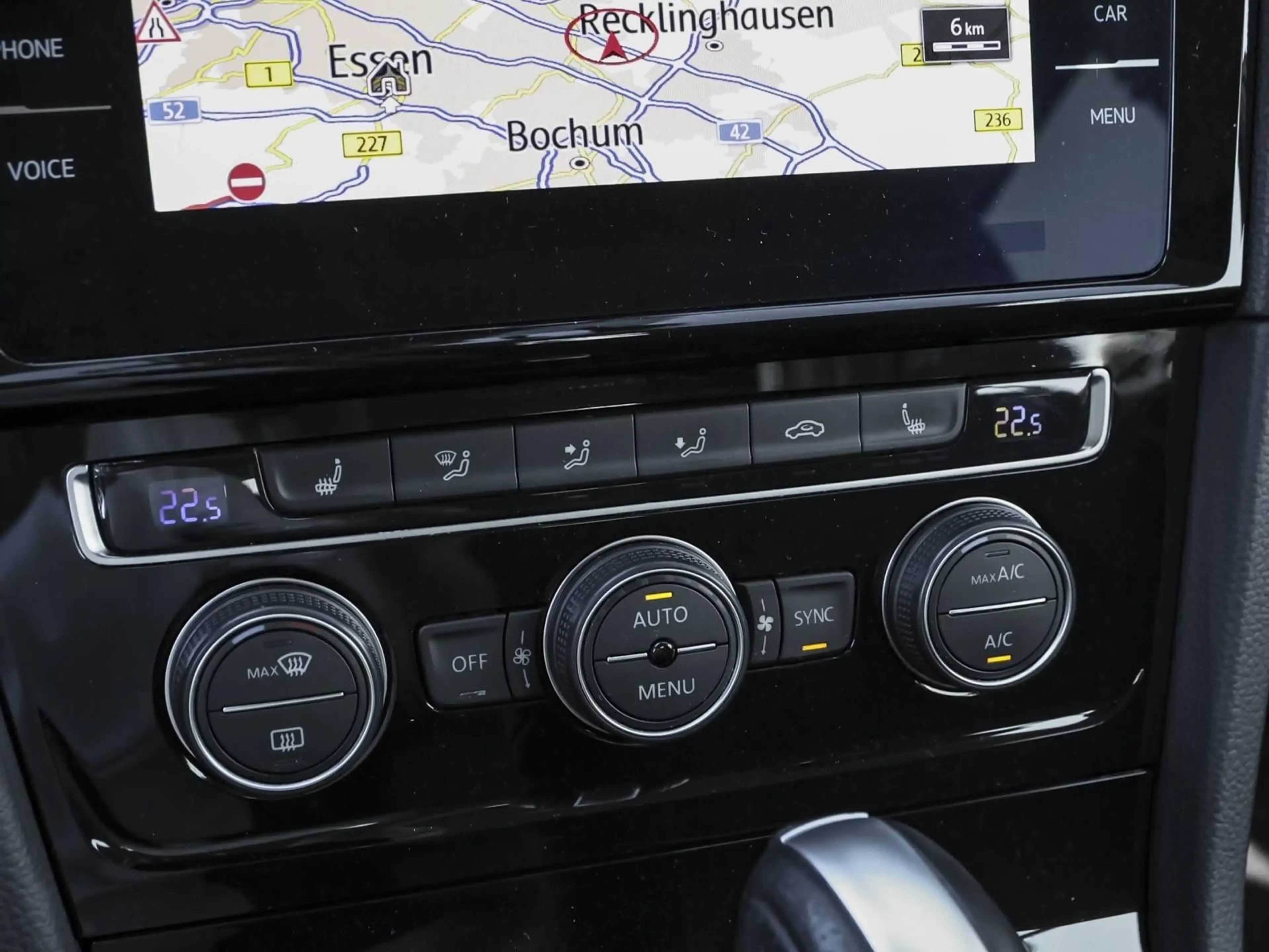 Volkswagen Golf VII Variant United BlueMotion TGI — photo 11