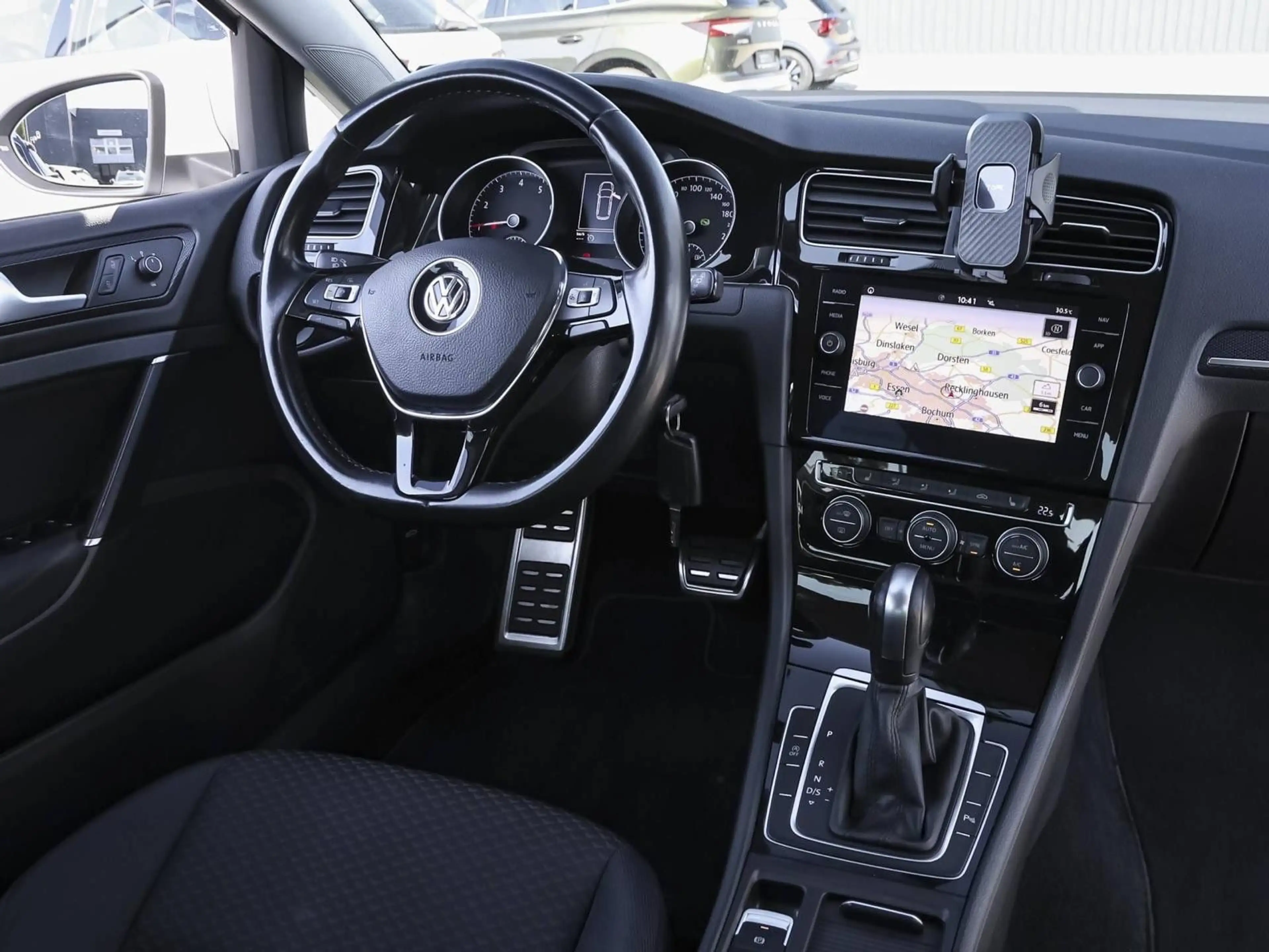 Volkswagen Golf VII Variant United BlueMotion TGI — photo 3