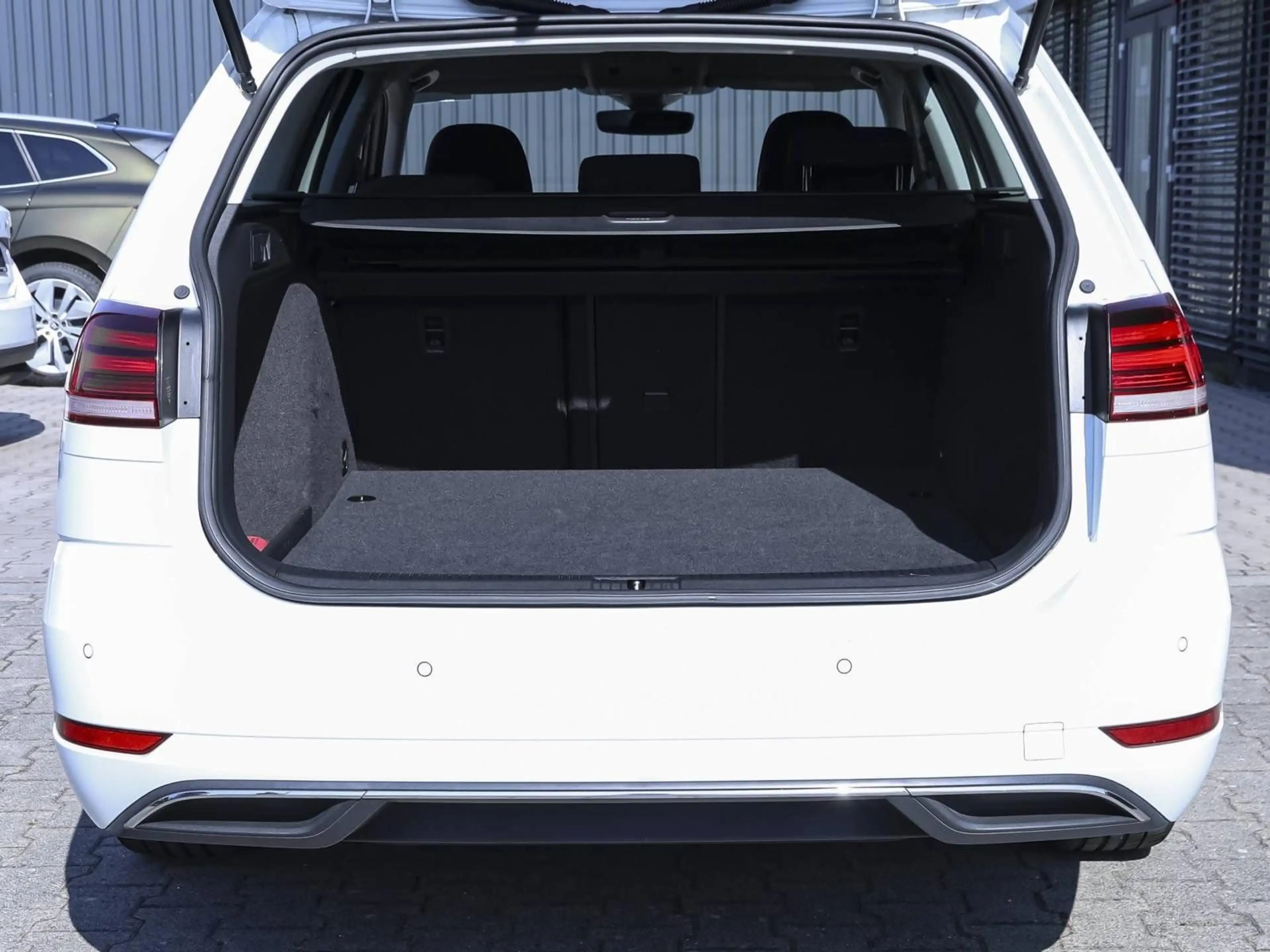 Volkswagen Golf VII Variant United BlueMotion TGI — photo 14