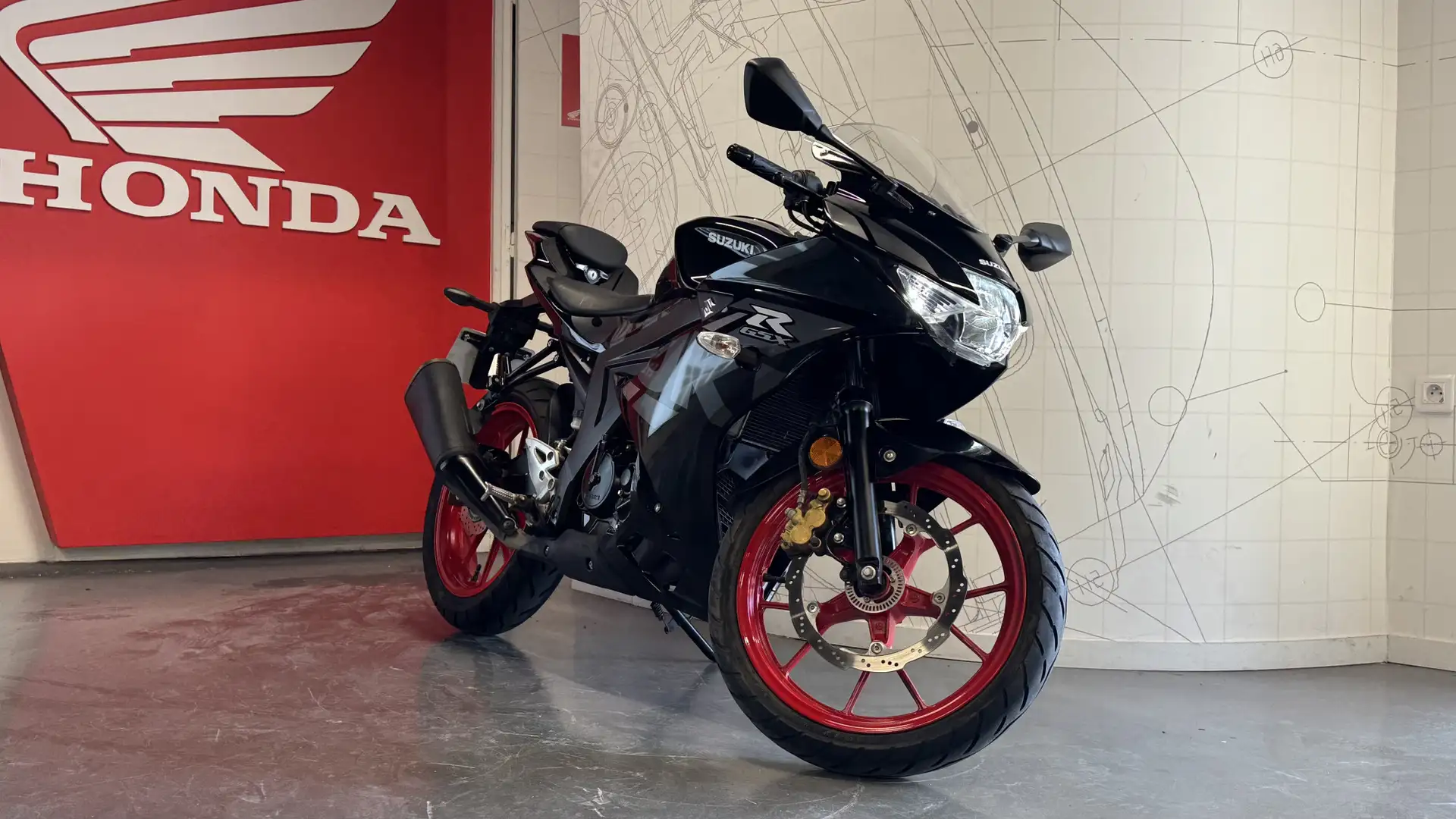 Suzuki GSX-R 125 Zwart - 1