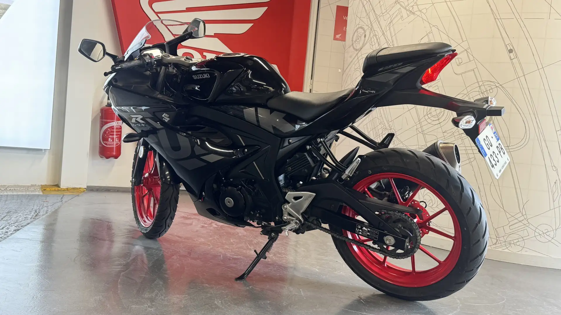 Suzuki GSX-R 125 Zwart - 2