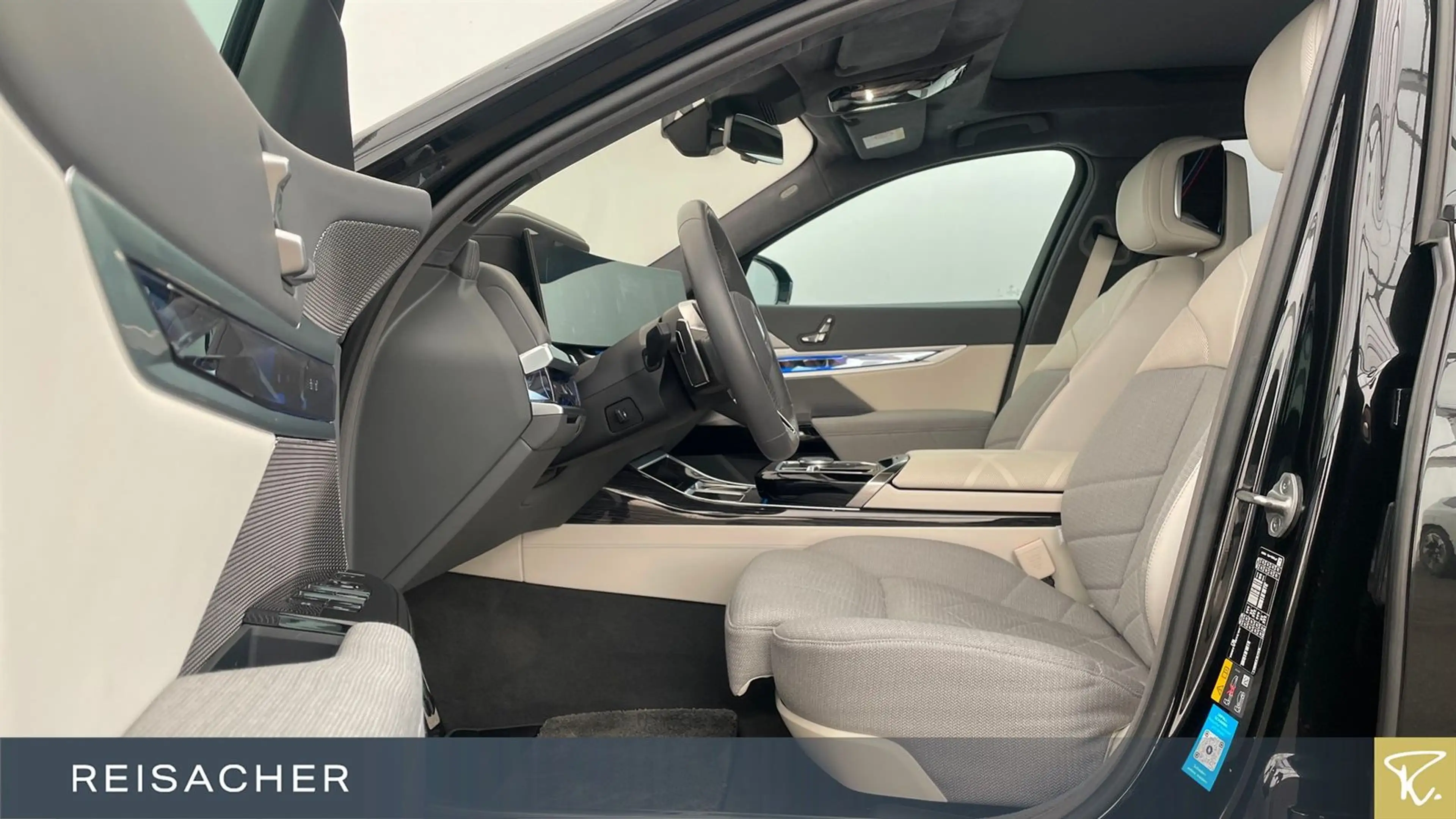 BMW 750 e A xDrive M-Pro LCPro ACC HUD 360° Pano 20" — photo 4
