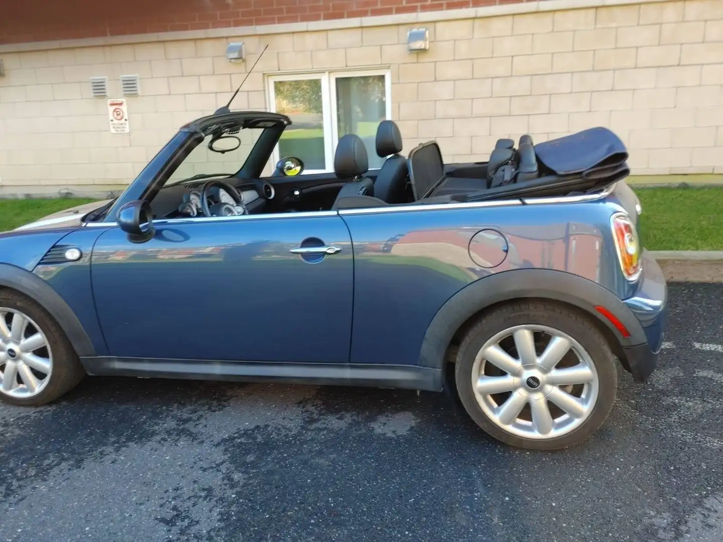 2010 MINI Cooper Convertible | $ 7,500 | 163,400 km | Gasoline ...