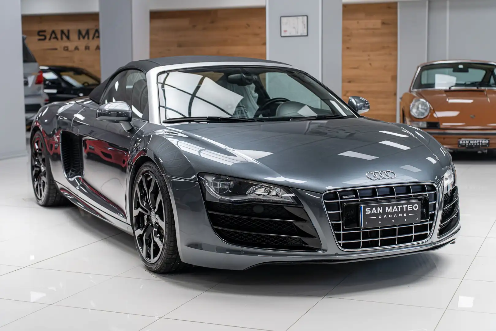 Audi R8 R8 SPYDER 5.2 V10 - 1