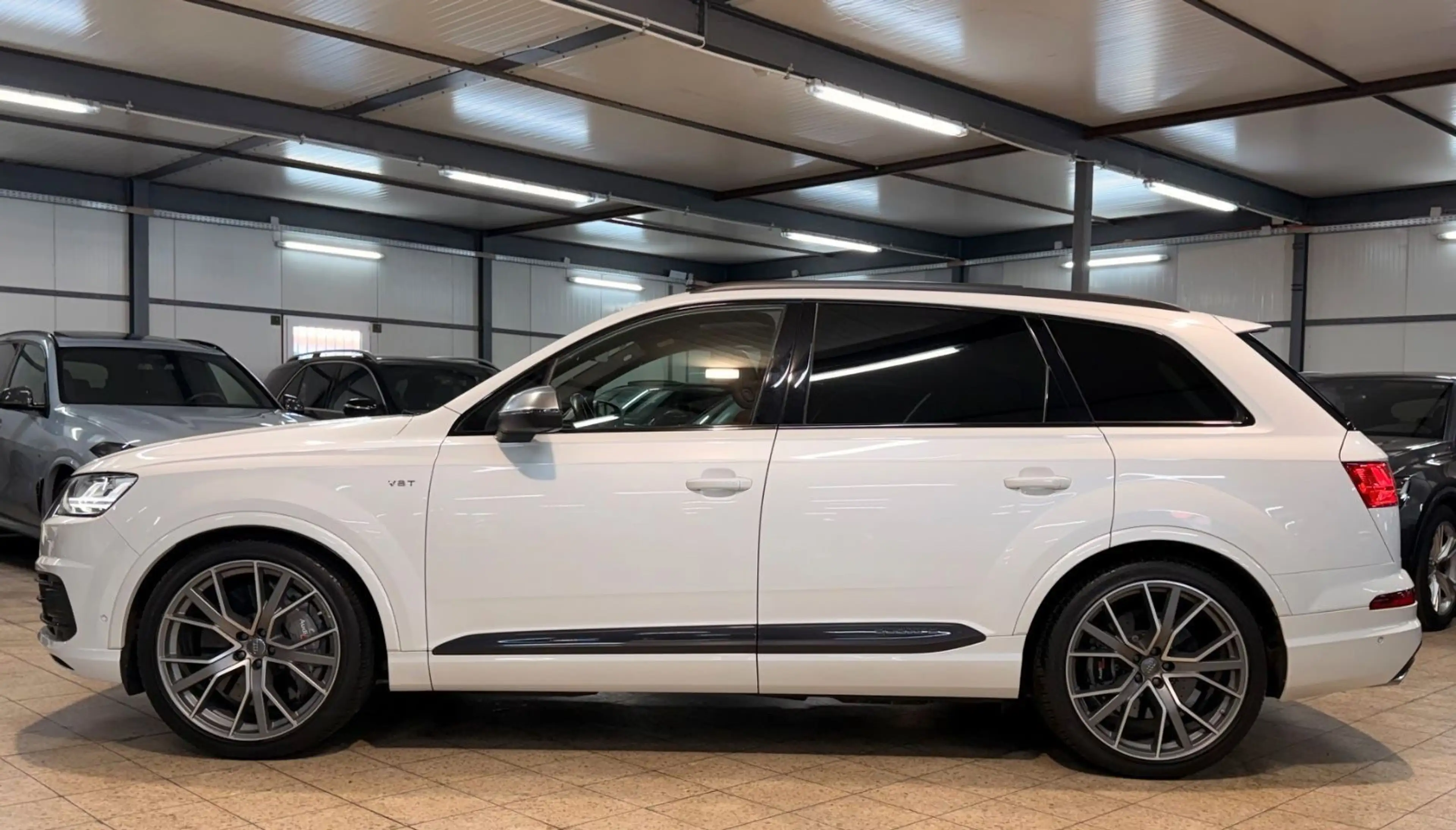 Audi SQ7 VOLL!*TV*DESGN*B&O*KERMK*7S*STH*PANO*#SITZ — photo 4