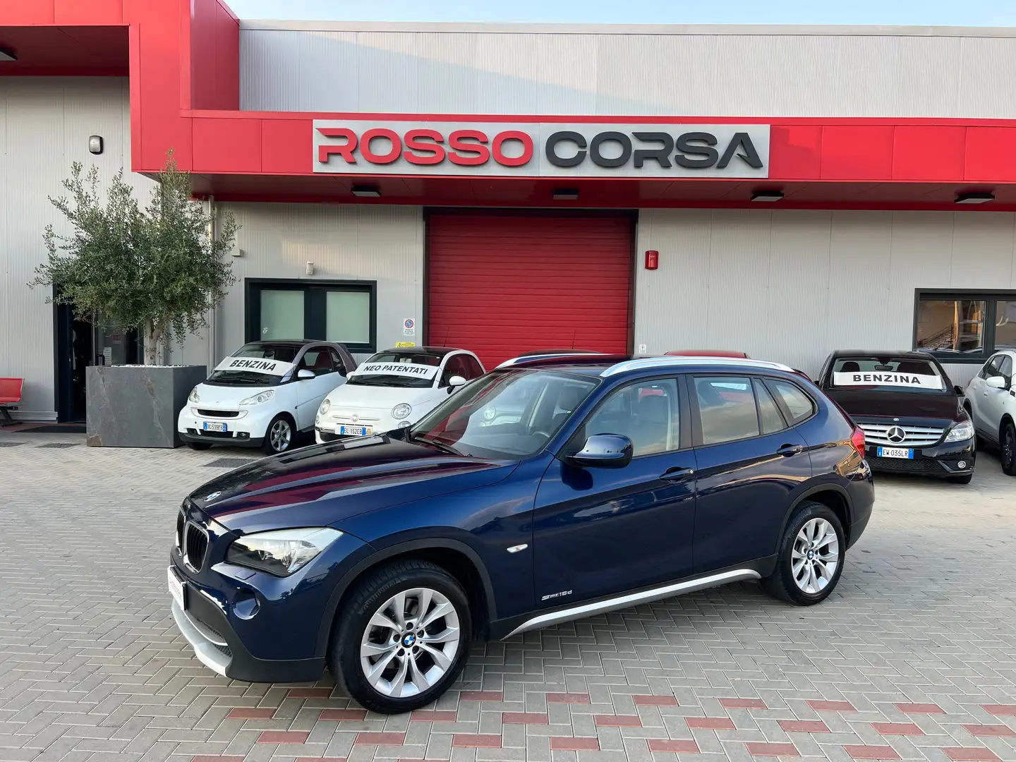 BMW X1 sdrive18d Futura 143CV BIXENO UNIPRO Синій - 1