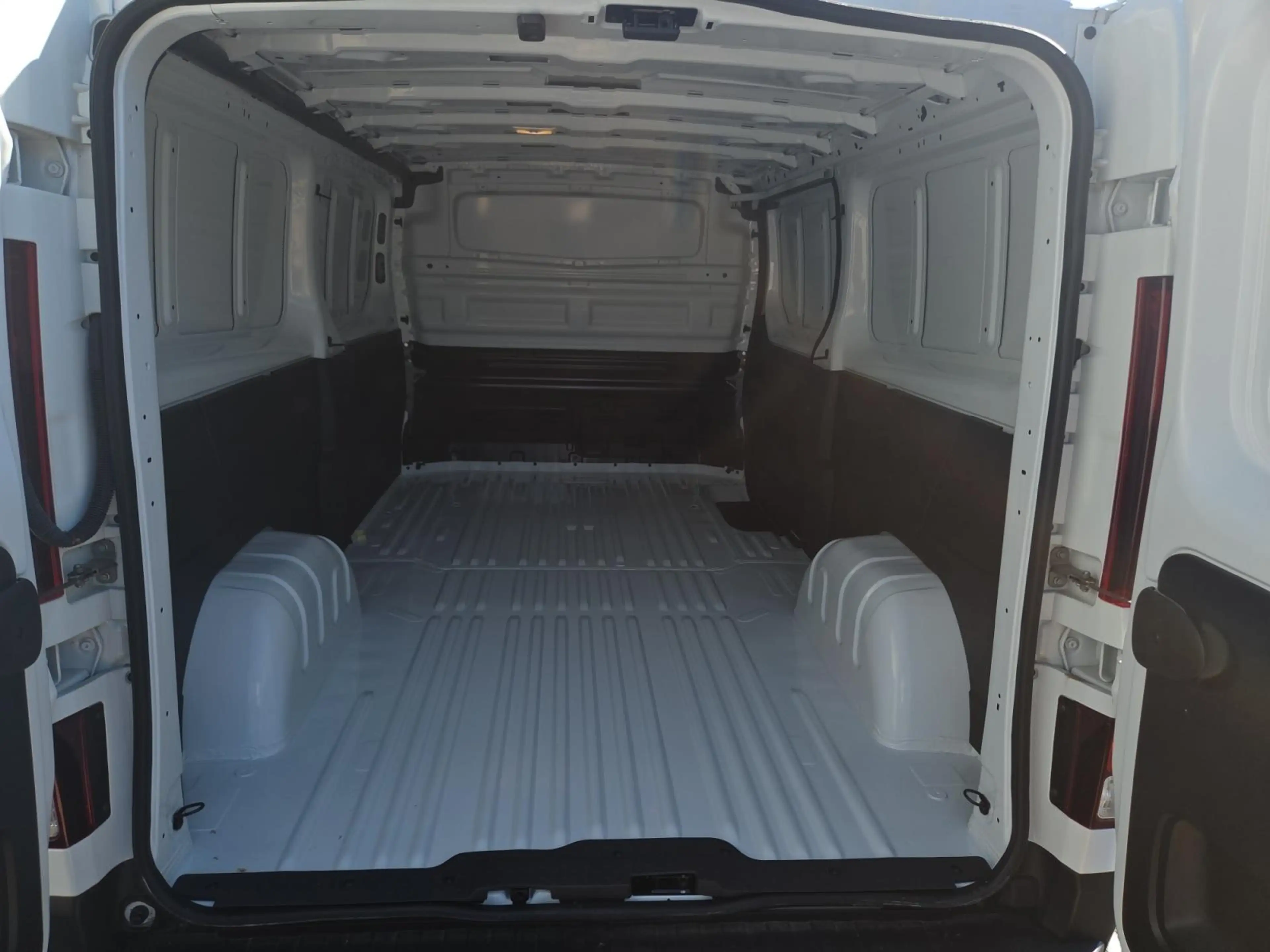 Nissan Primastar L2H1 3t1 dCi 150 Euro6E M/T N-CONNECTA — photo 6