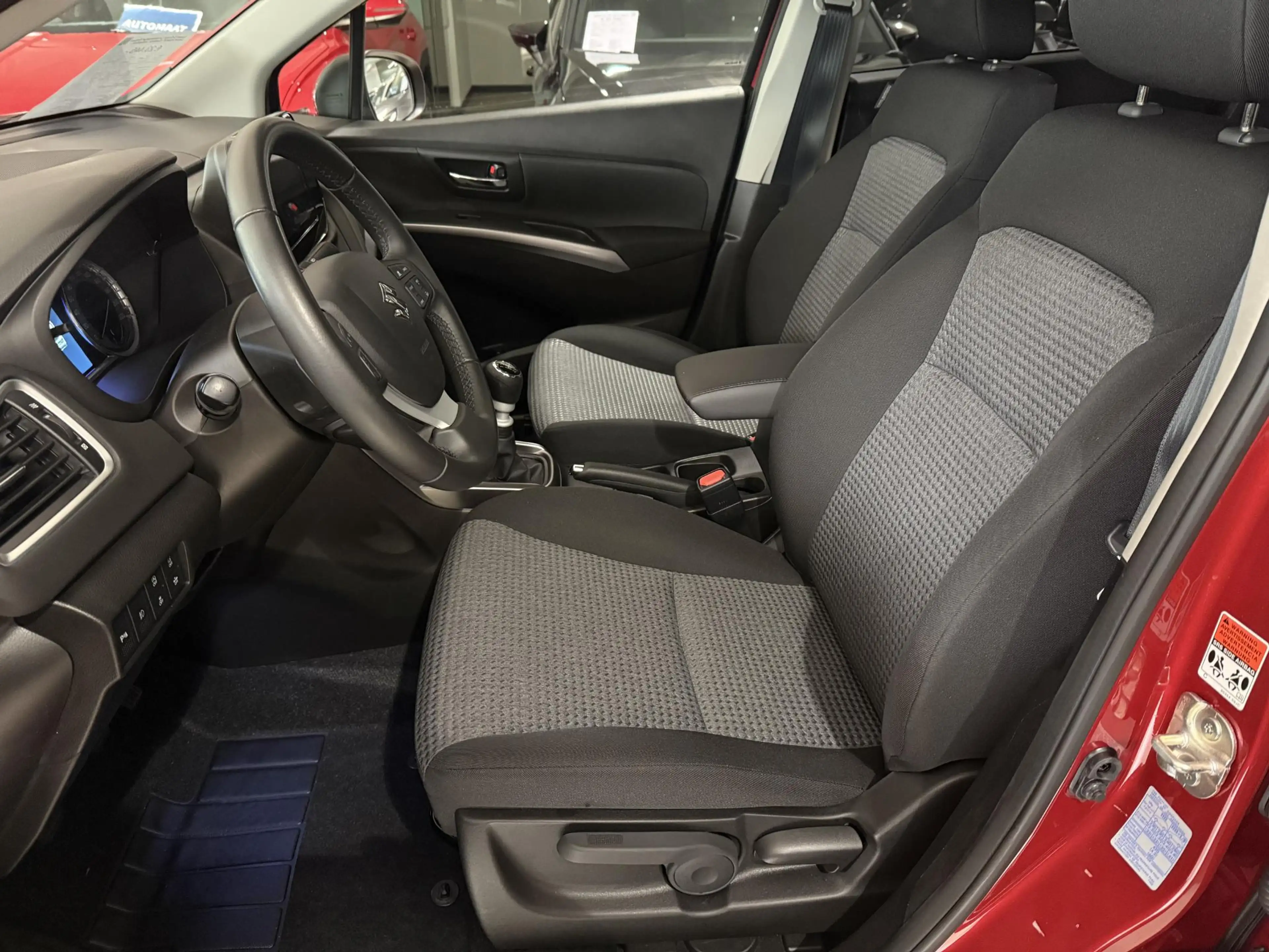 Suzuki S-Cross 1.4 Boosterjet Select Smart Hybrid | Camera | Adap — photo 26