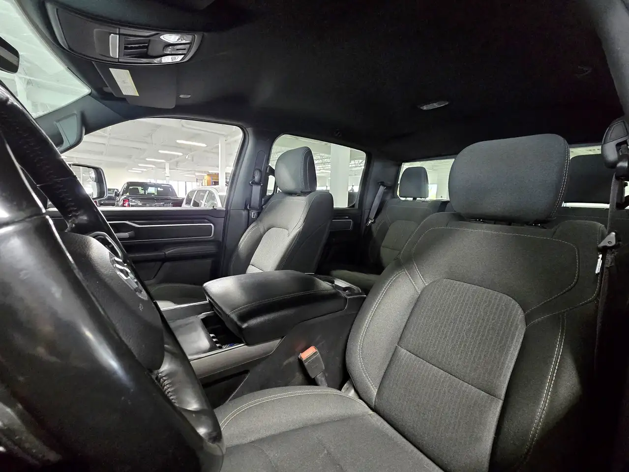 RAM 1500 снимка RAM 1500