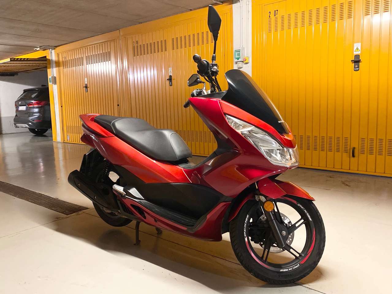 Honda PCX 125 EURO 4 (ok a Milano senza limitazioni)