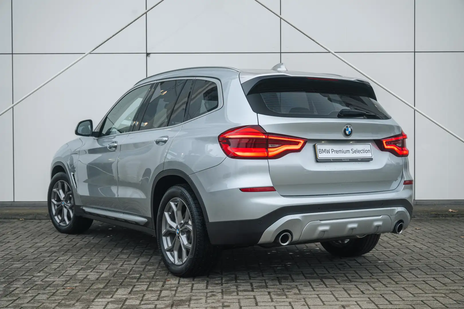 BMW X3 xDrive30e High Executive xLine Automaat / Trekhaak Grigio - 2