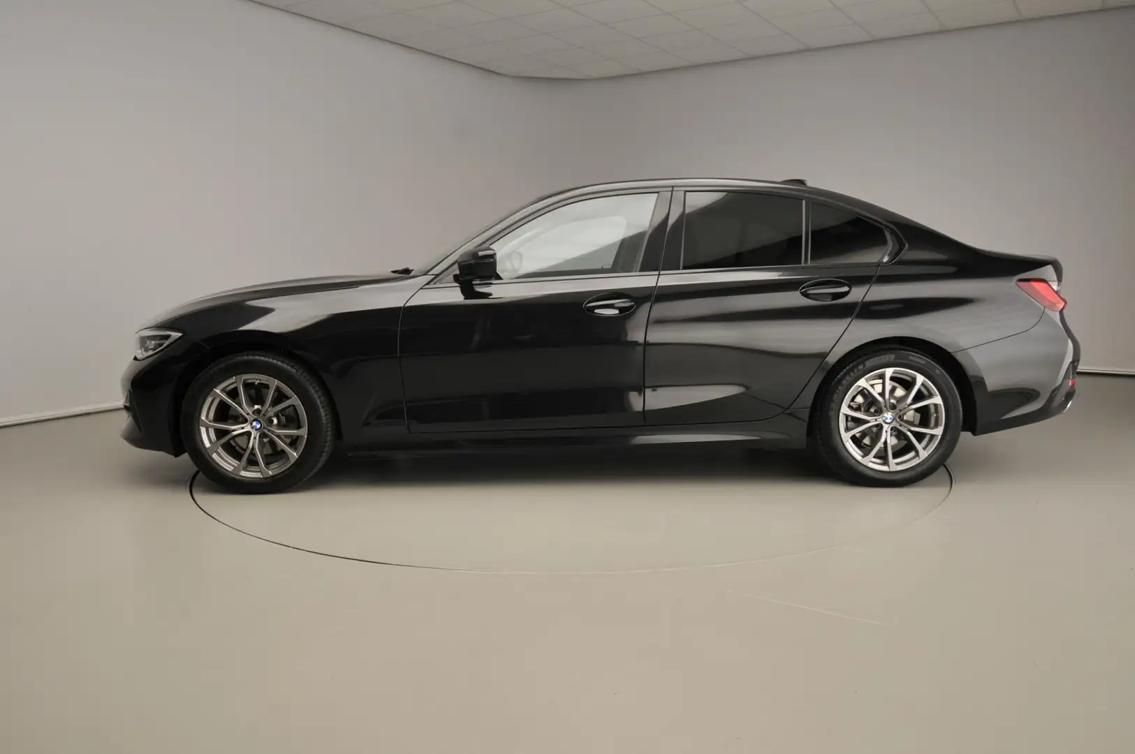 BMW 320 3 Serie Sedan 320i | LED | Navigatie | Sportstoele Nero - 2