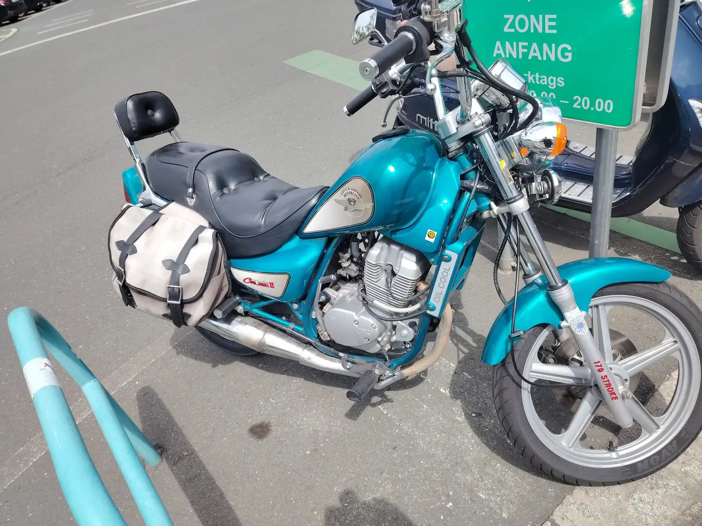 Hyosung GA 125 Cruiser II Vert - 1