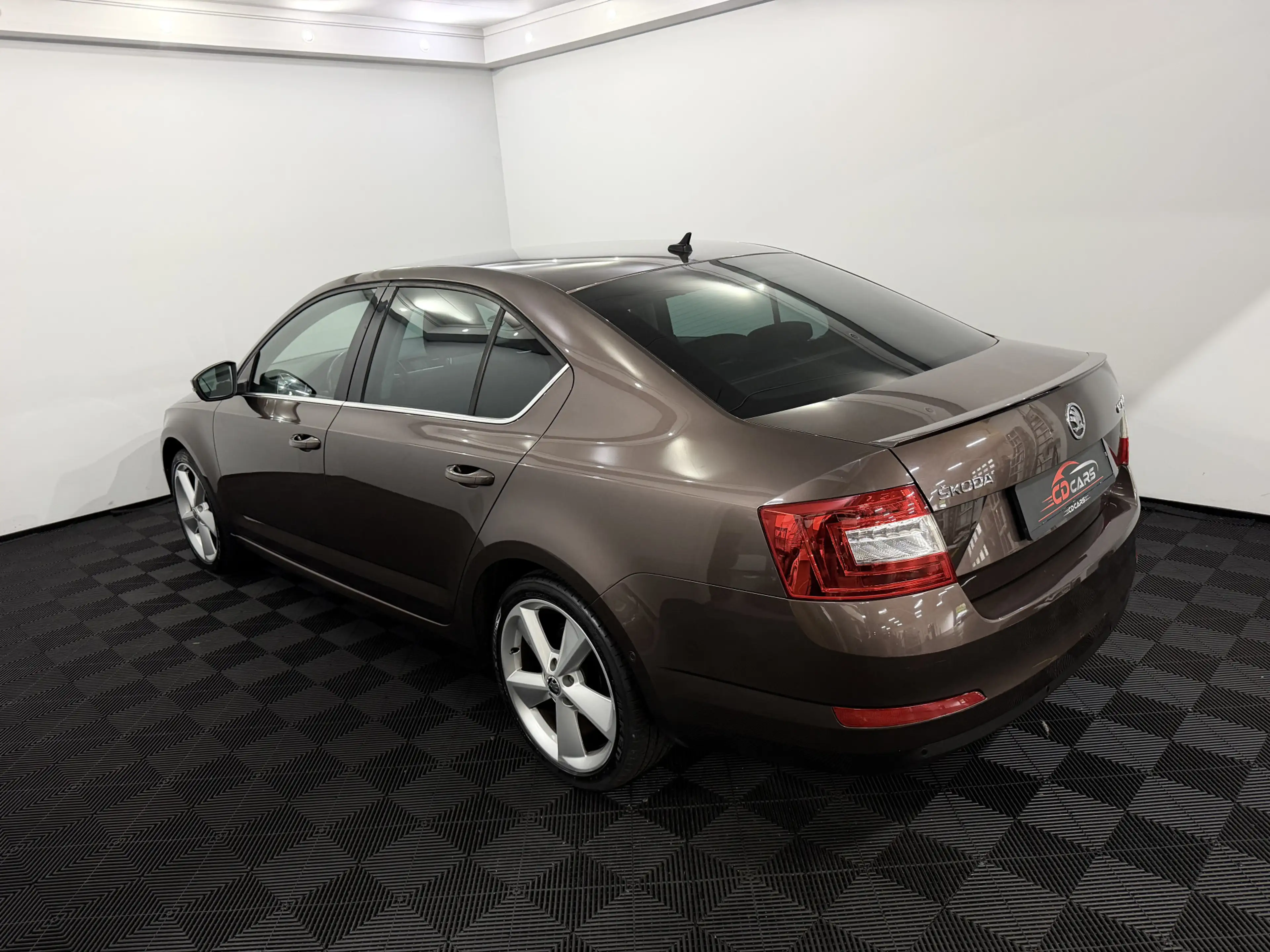 Skoda Octavia 1.8 TSI Greentech Elegance Clima, Navi, Parkeersen — photo 4