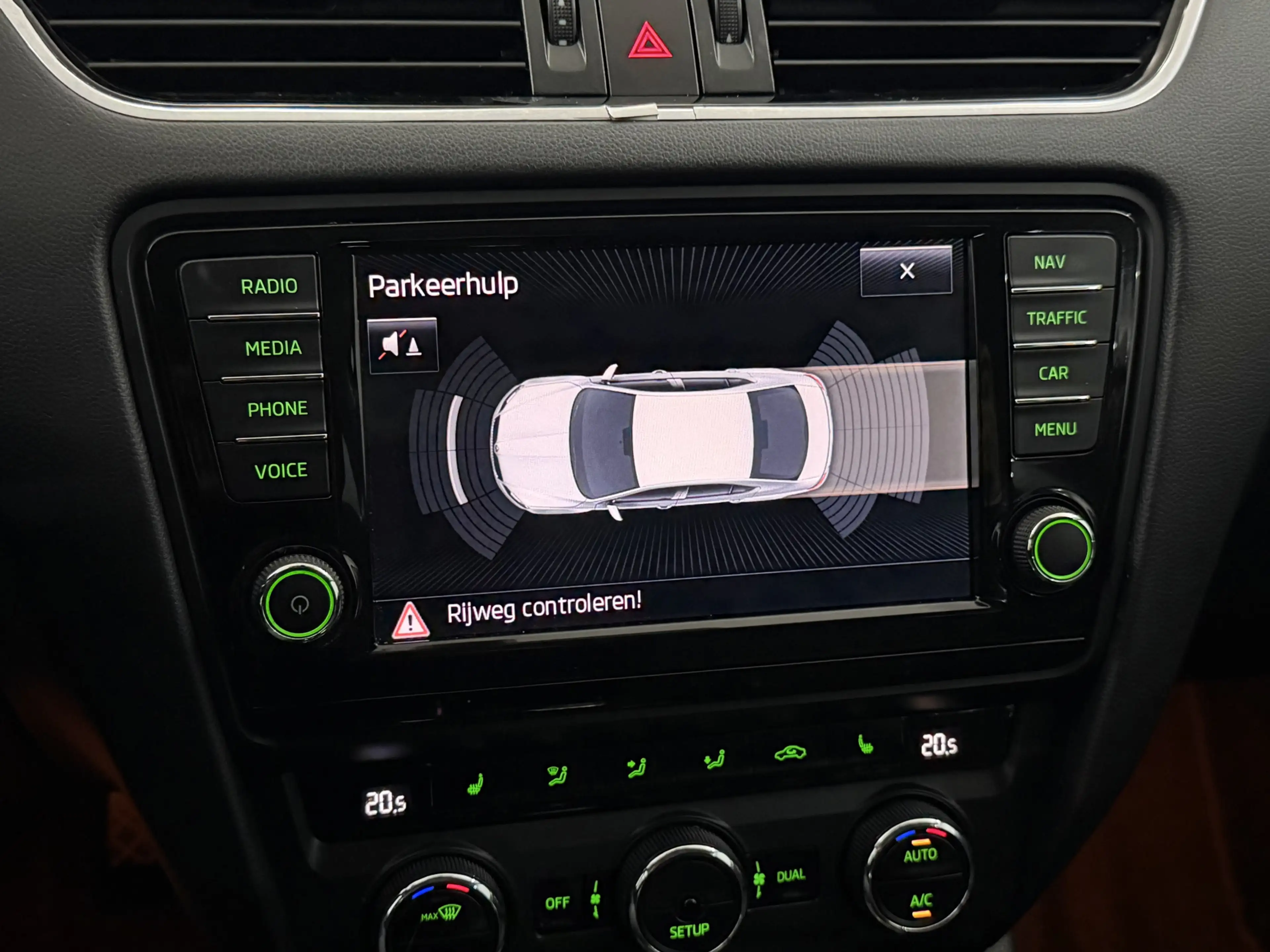 Skoda Octavia 1.8 TSI Greentech Elegance Clima, Navi, Parkeersen — photo 18