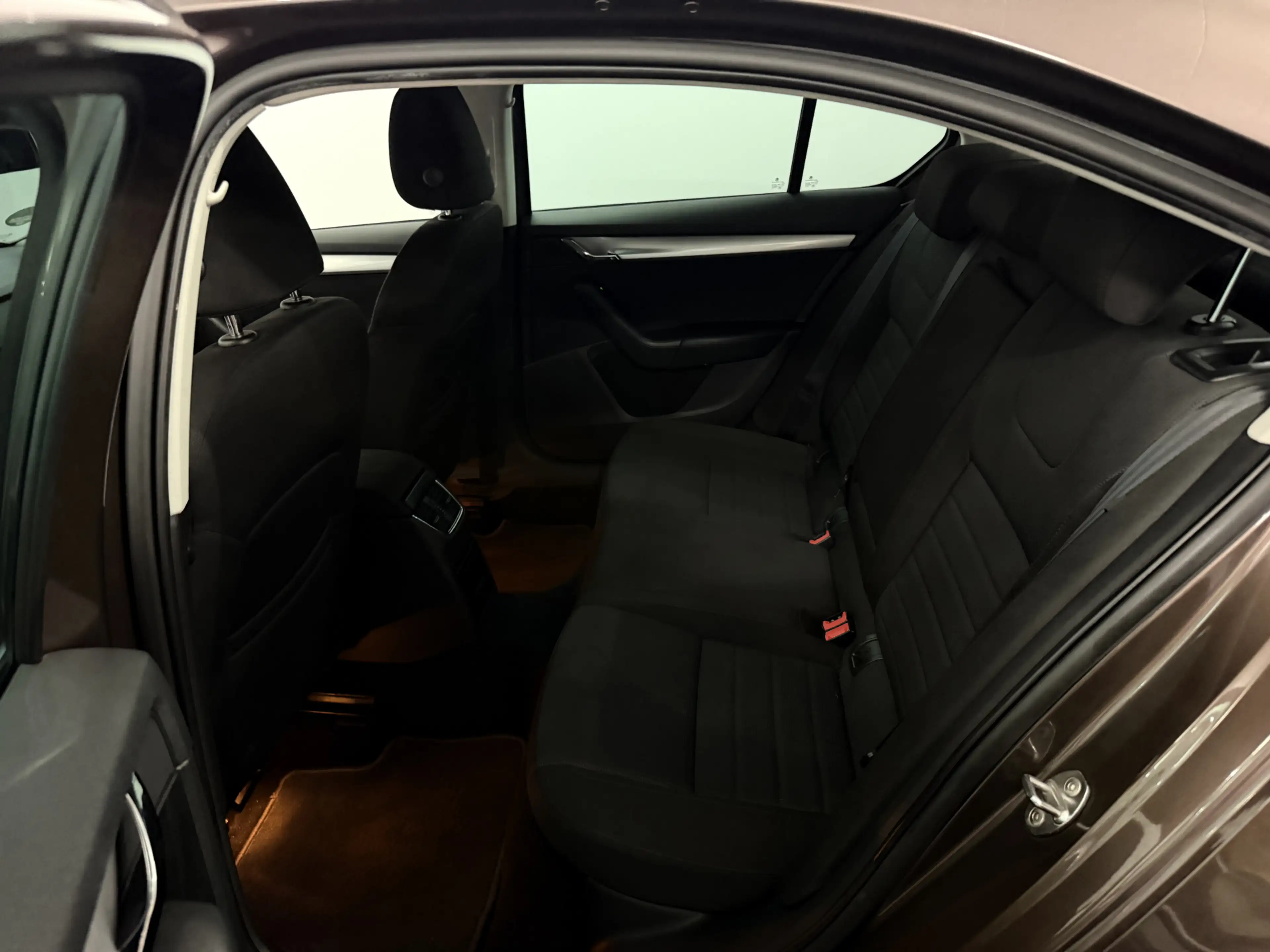 Skoda Octavia 1.8 TSI Greentech Elegance Clima, Navi, Parkeersen — photo 9
