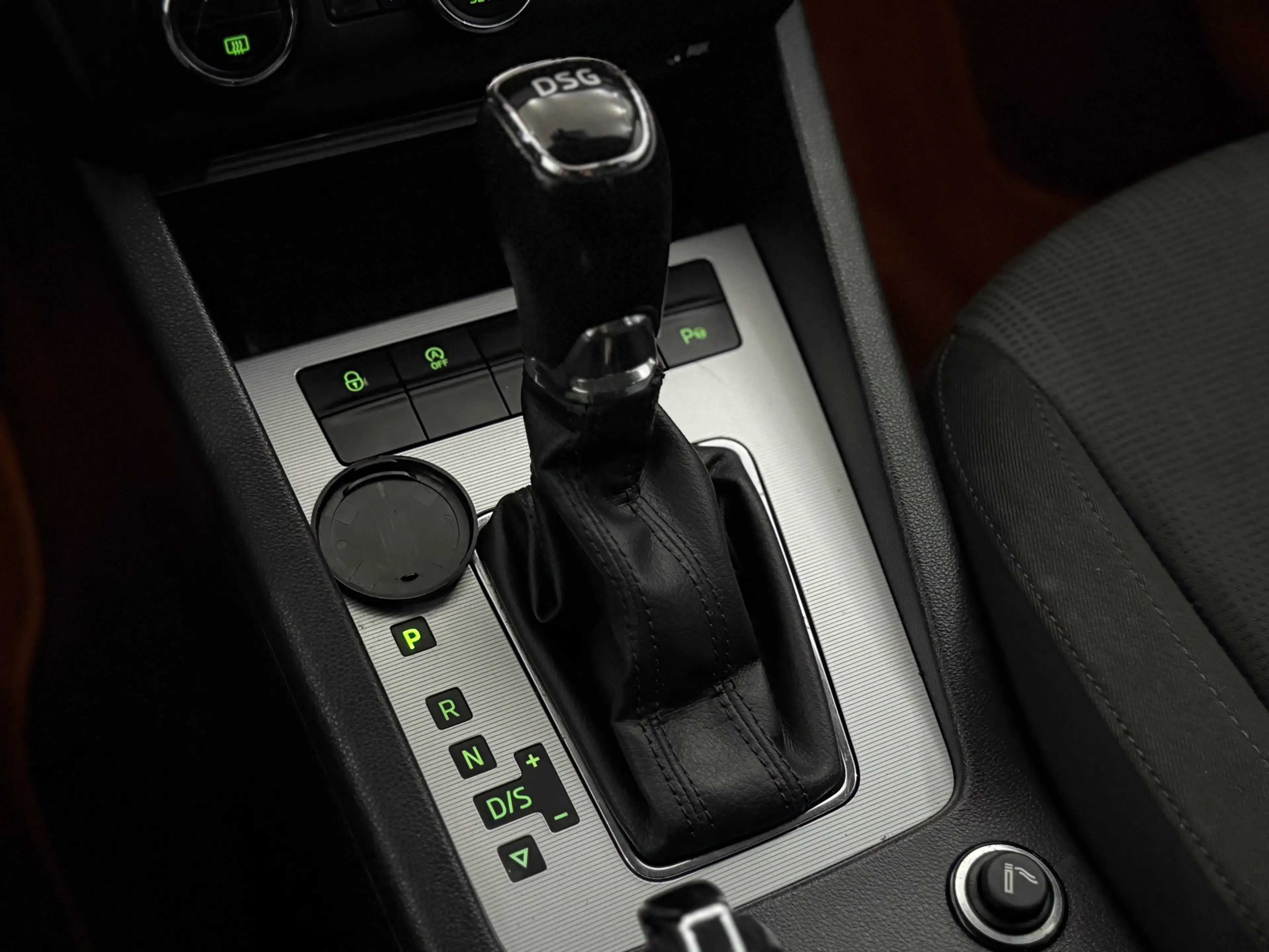 Skoda Octavia 1.8 TSI Greentech Elegance Clima, Navi, Parkeersen — photo 14