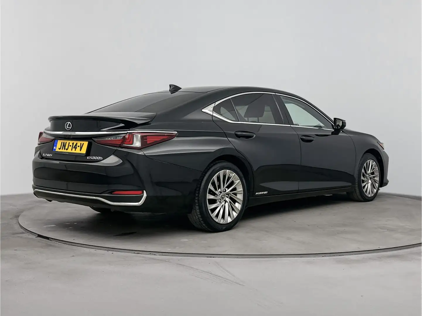 Lexus ES 300 300h President Line | BTW-Auto | Mark-Levinson | S Noir - 2