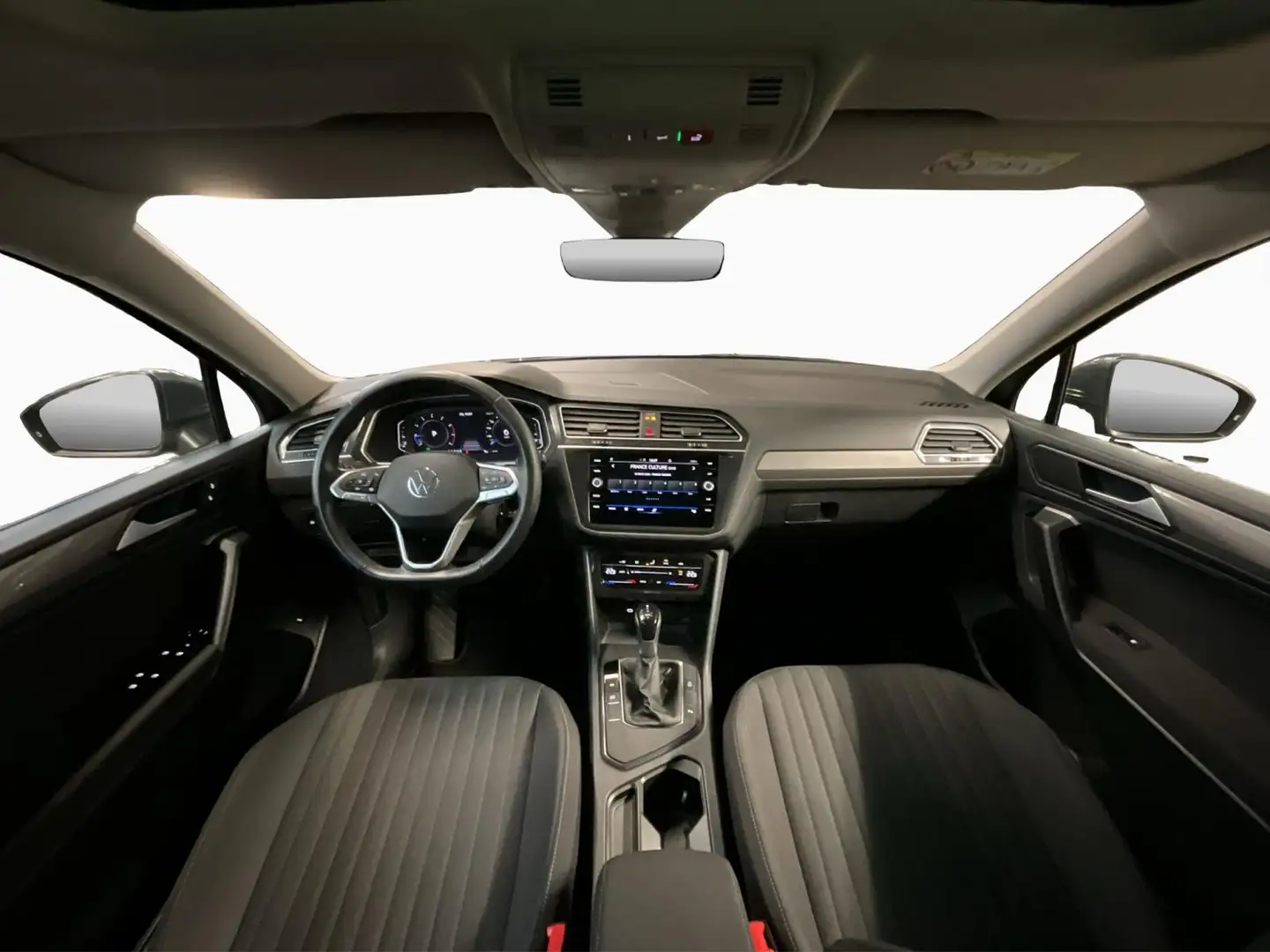 Volkswagen Tiguan Allspace Life+DSG+7Sitze+Pano+RearView Grey - 2