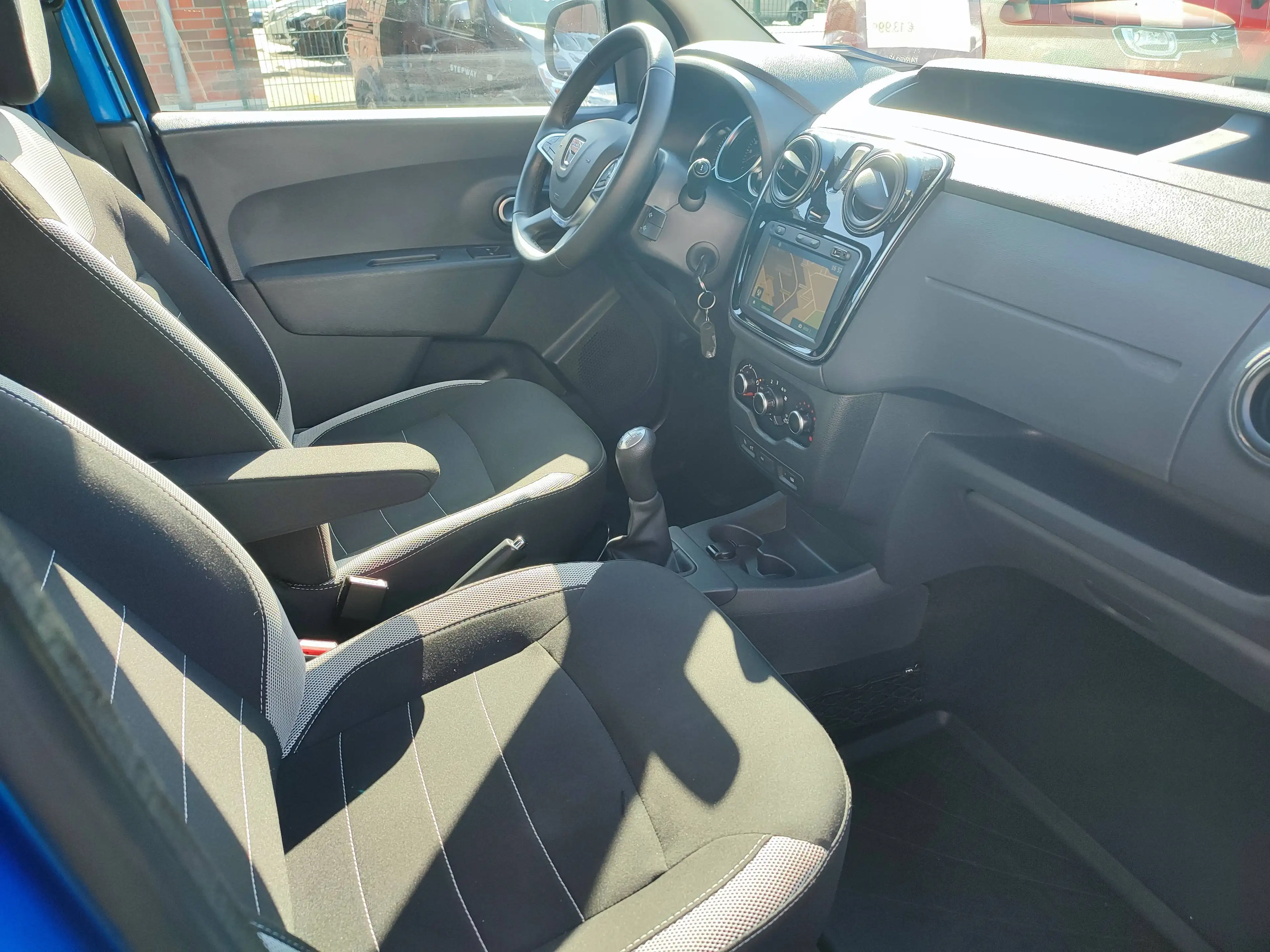 Dacia Dokker Dokker SCe 100 Stepway Klima/Navi/AHK — photo 10