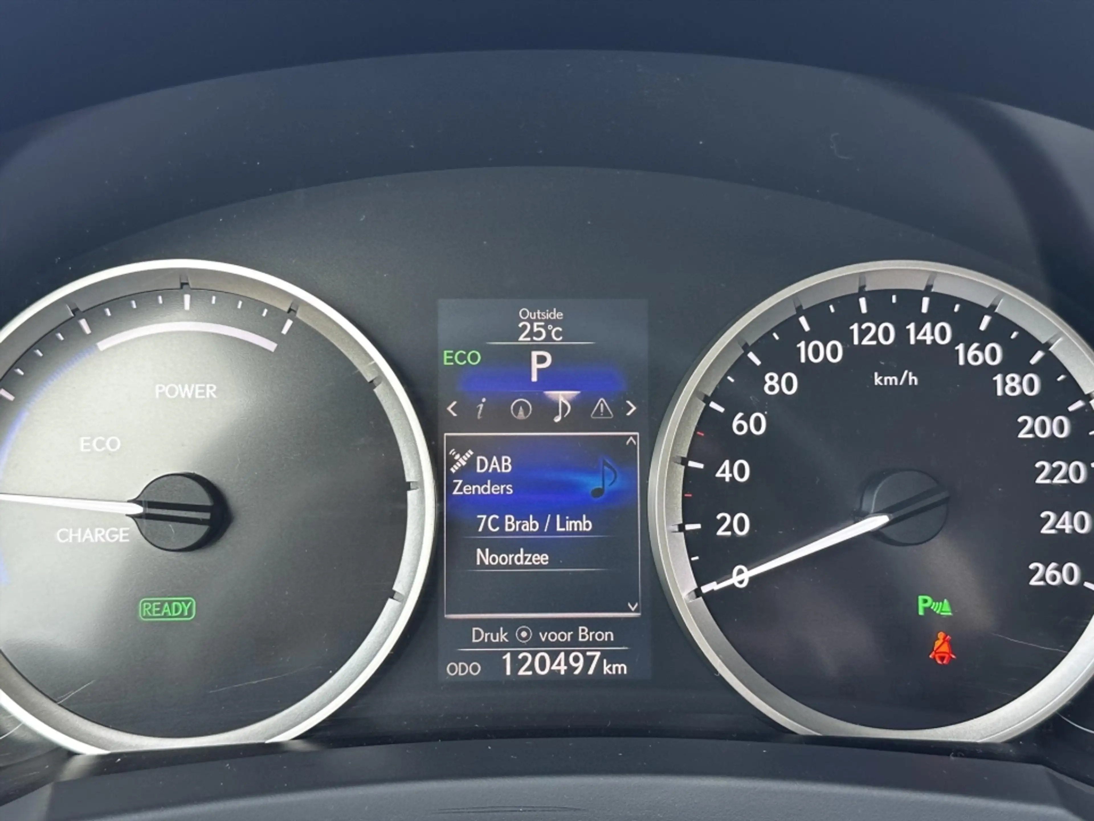 Lexus IS 300 300h Hybrid 181pk First Edition Navigatie Parkeer — photo 31