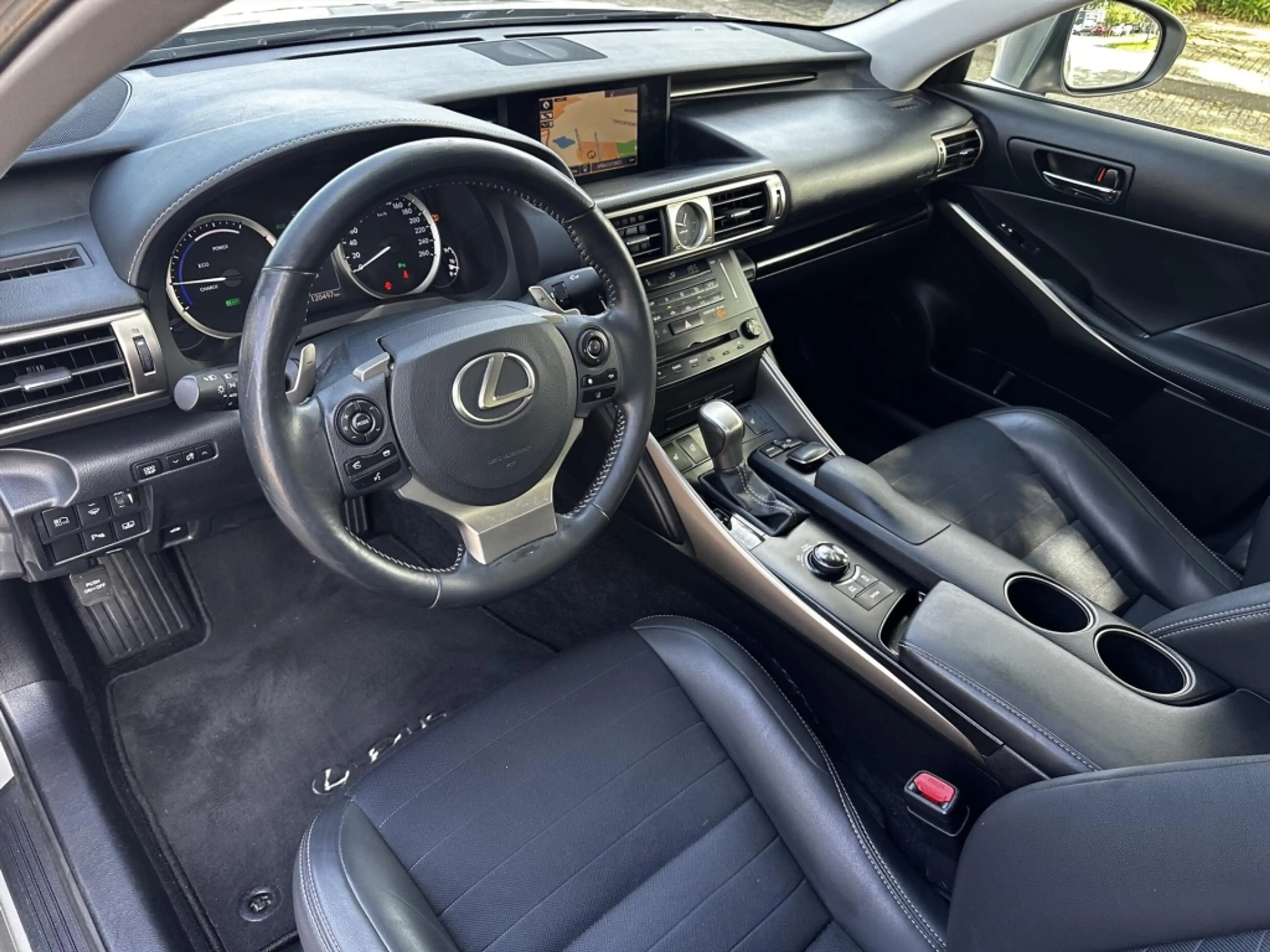 Lexus IS 300 300h Hybrid 181pk First Edition Navigatie Parkeer — photo 8