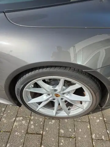 Porsche 991 view 7