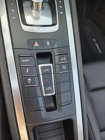 Porsche 991 view 14