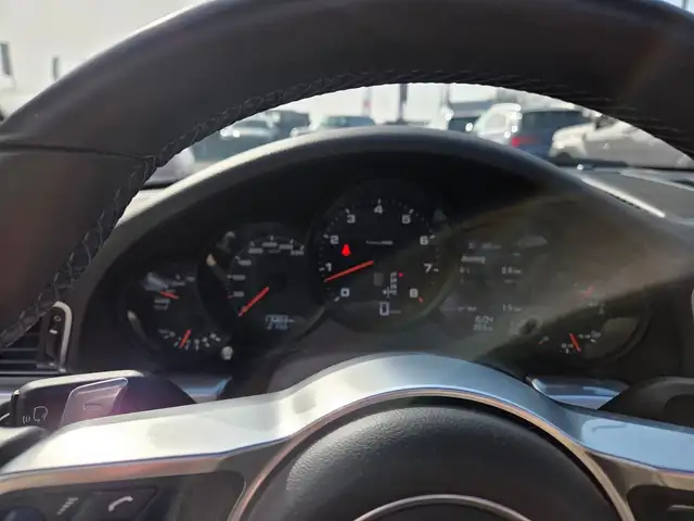 Porsche 991 view 13
