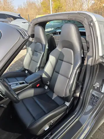 Porsche 991 view 11