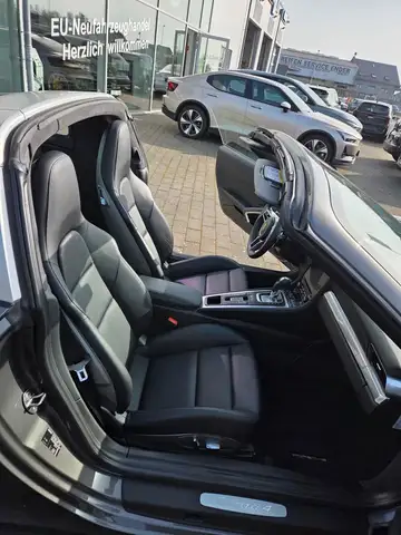 Porsche 991 view 8