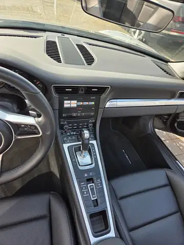 Porsche 991 view 12