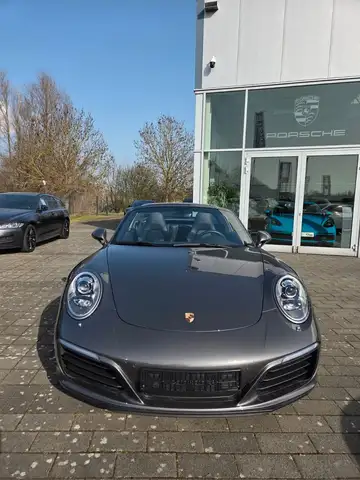 Porsche 991 view 9