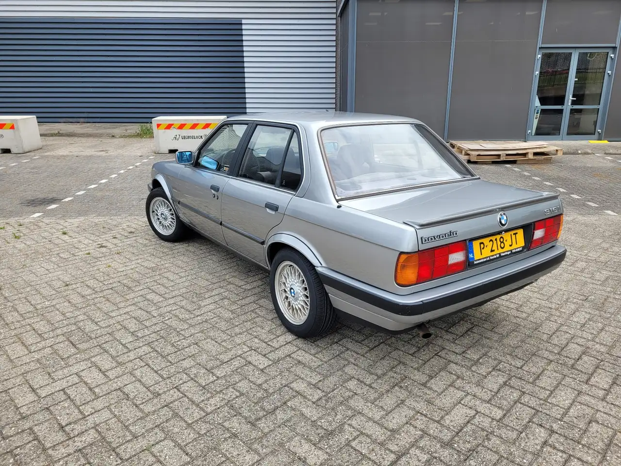 BMW 316 E30 Automaat sedan Bavaria Nw APK EN D.rie, foto 8