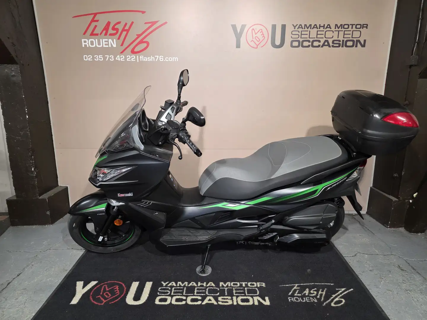 Kawasaki J300 Negro - 2