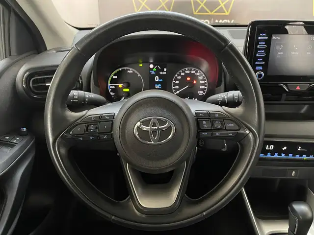 Toyota Yaris view 10