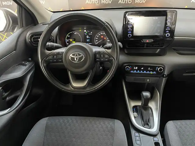Toyota Yaris view 11