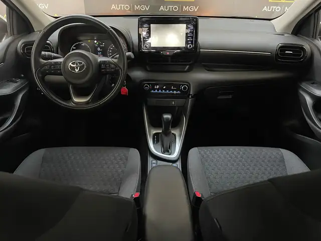 Toyota Yaris view 9