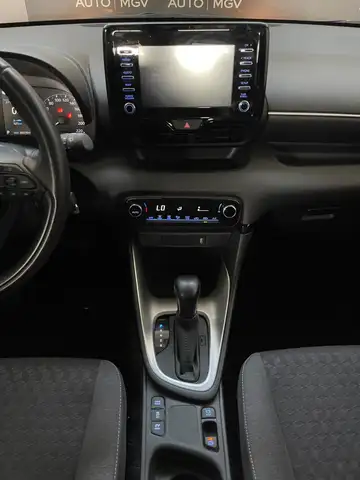 Toyota Yaris view 13