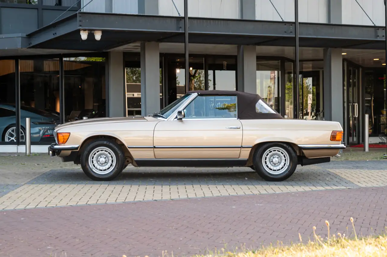 Mercedes-Benz SL 380 SL R107, foto 2