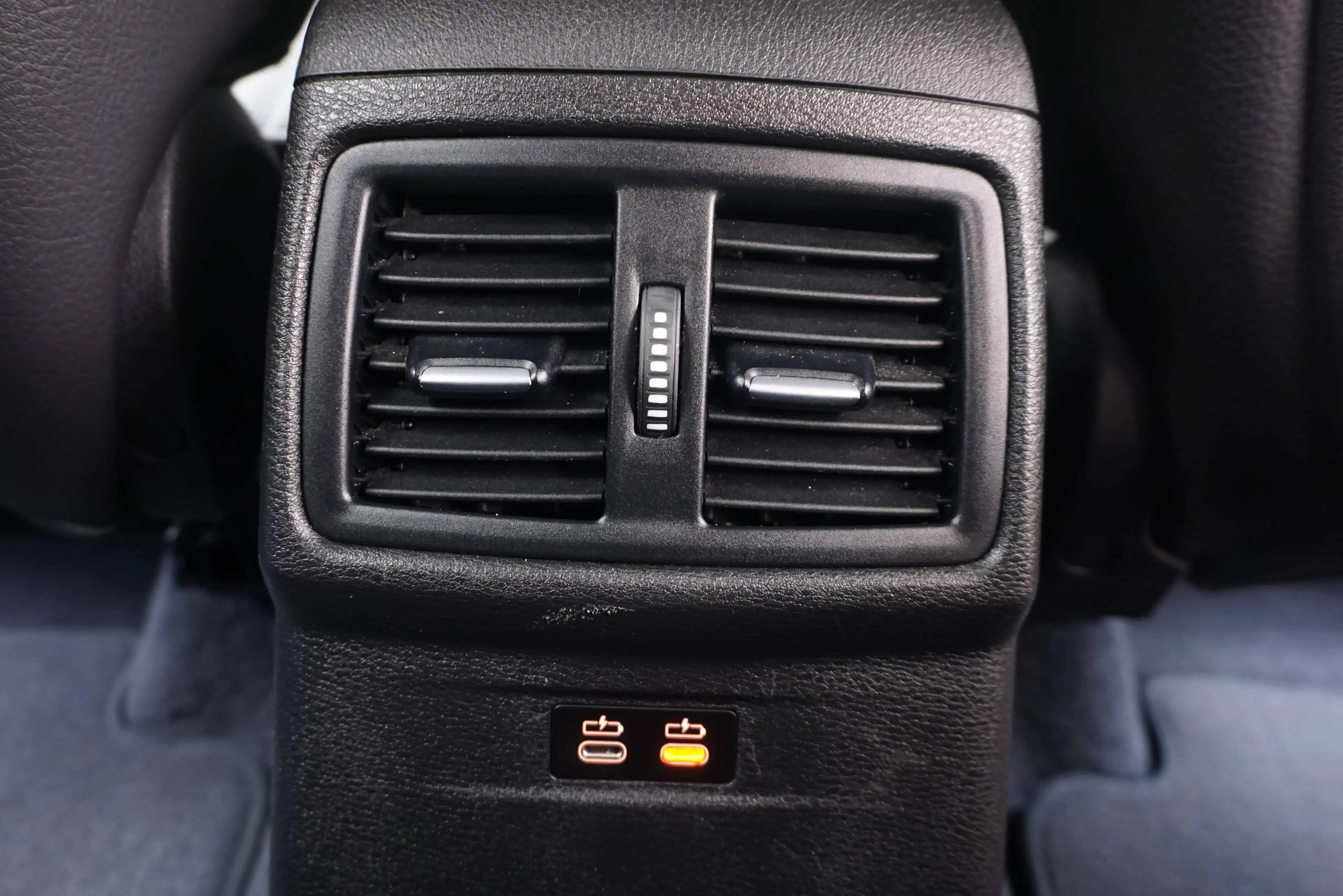 BMW X2 sDrive 18 d M Sport — photo 20