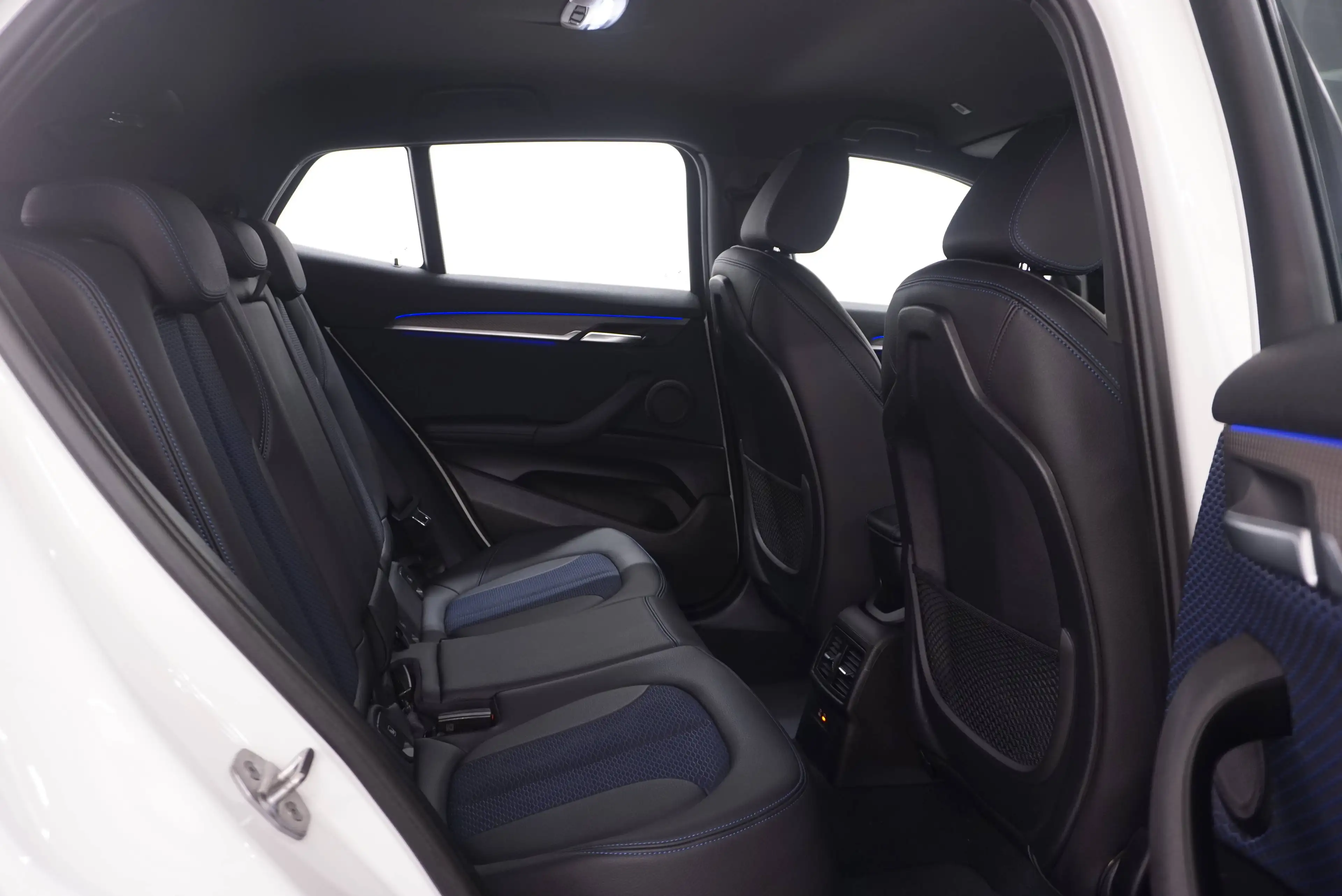 BMW X2 sDrive 18 d M Sport — photo 19