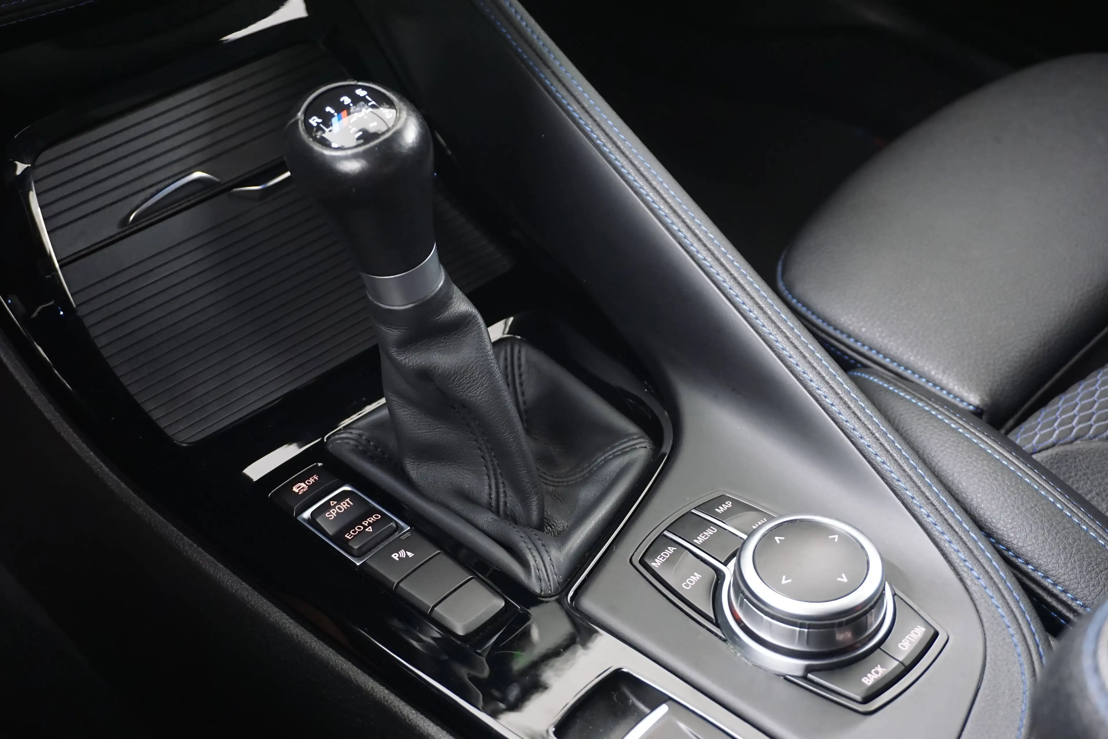 BMW X2 sDrive 18 d M Sport — photo 6